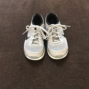 Little Kids Nike Flex 2016 Run. Size 12.